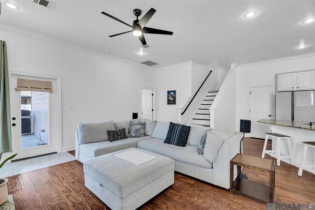 Foto del edificio - 18137 River Birch Dr