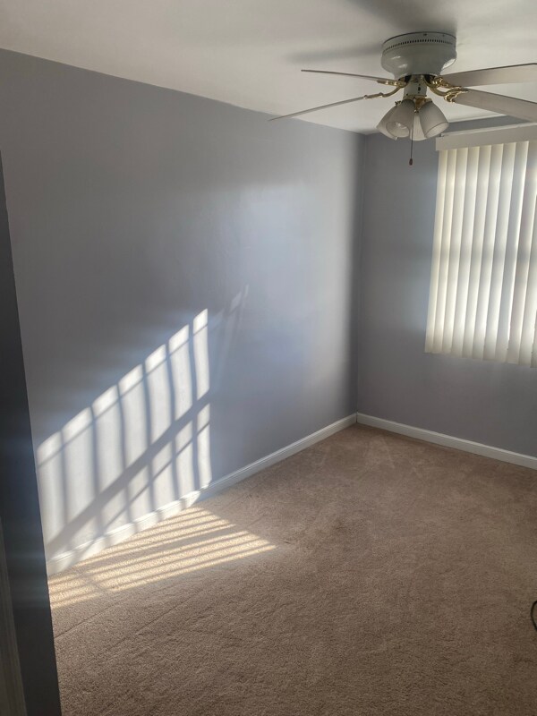 Building Photo - 178 E Fariston Dr