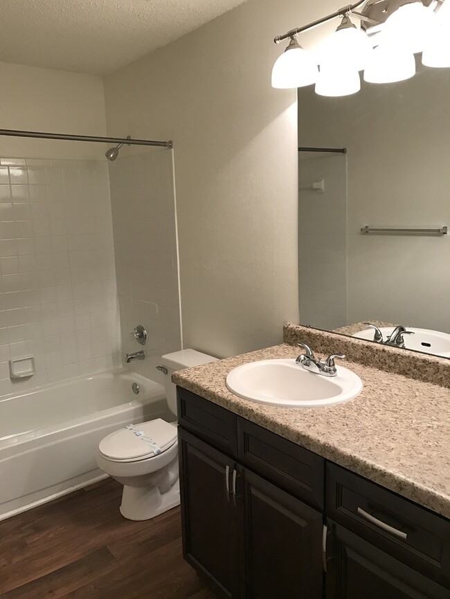 Foto del edificio - 9411 Willow Ridge Rd