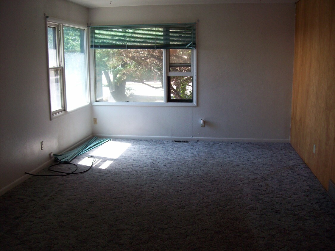 Primary Photo - 22 La Veta Ave