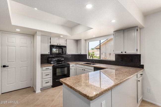 Building Photo - 9645 W Kimberly Way
