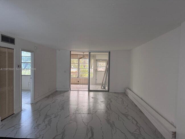 Foto del edificio - 1402 NW 80th Ave