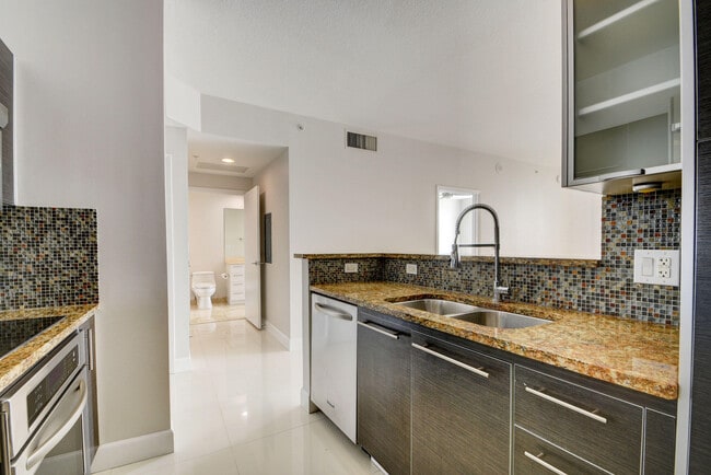 Foto del edificio - 550 Okeechobee Blvd