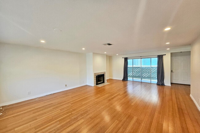 Building Photo - 1454 E Orange Grove Blvd