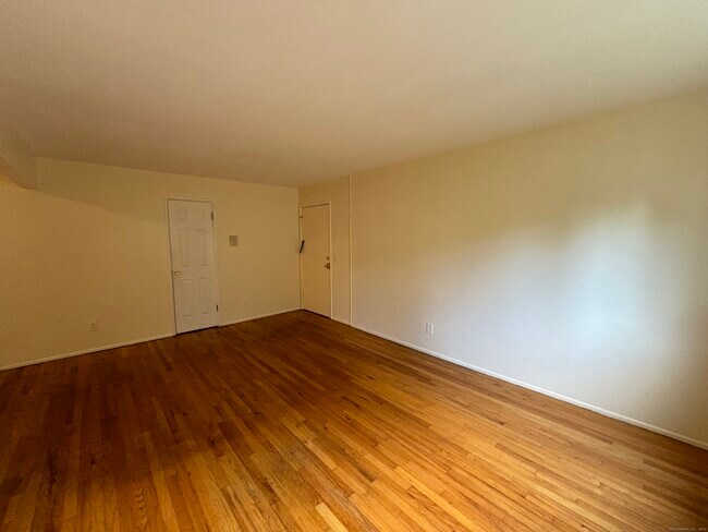 Foto del edificio - 12 N Taylor Ave