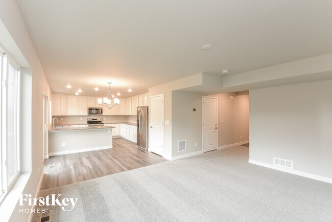 Building Photo - 10657 Luneth Dr