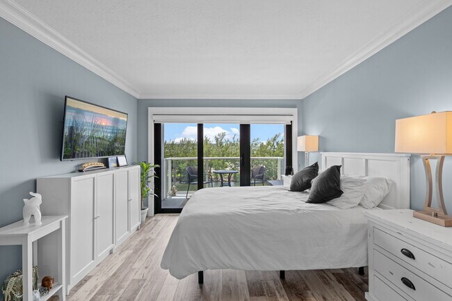 Foto del edificio - 1401 N Riverside Dr