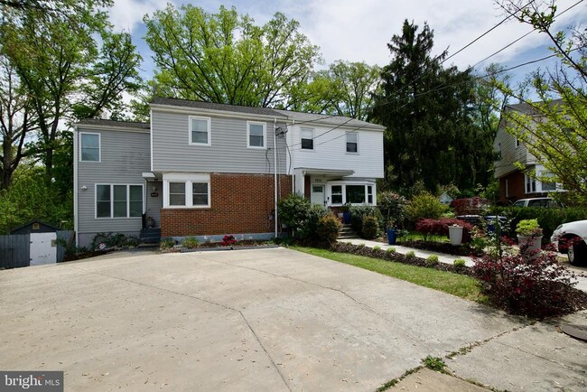 Building Photo - 7029 Stanford Dr