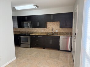 Building Photo - 10328 Longmont Dr