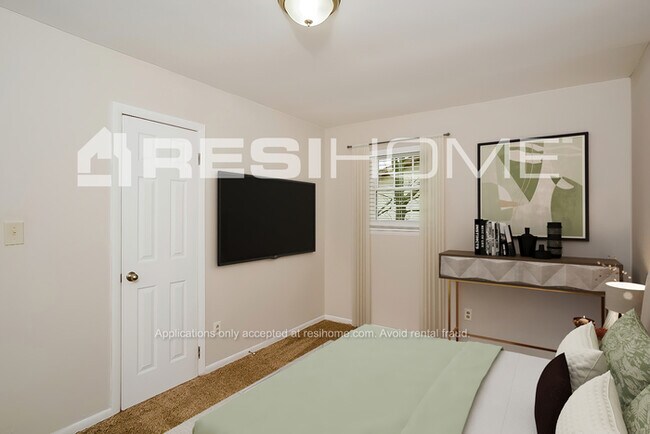 Building Photo - 4012 Sewall Drive