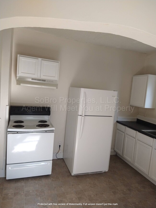 Building Photo - 4033 Ruckle Street