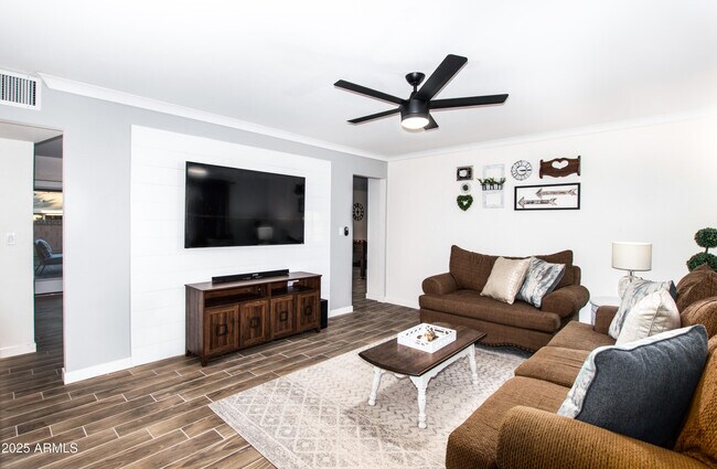 Foto del edificio - 7308 E Pierce St