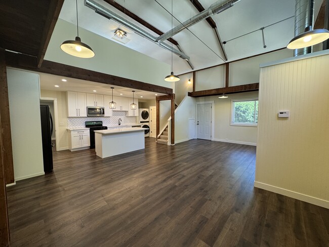 Building Photo - 1155 Wesley Ave