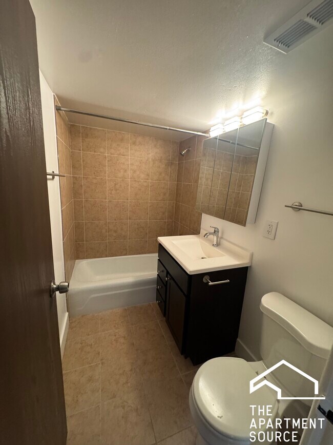 Foto del edificio - 525 N Quentin Rd