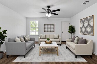 Building Photo - 704 Peterson St Building Photo - 704 Peterson St