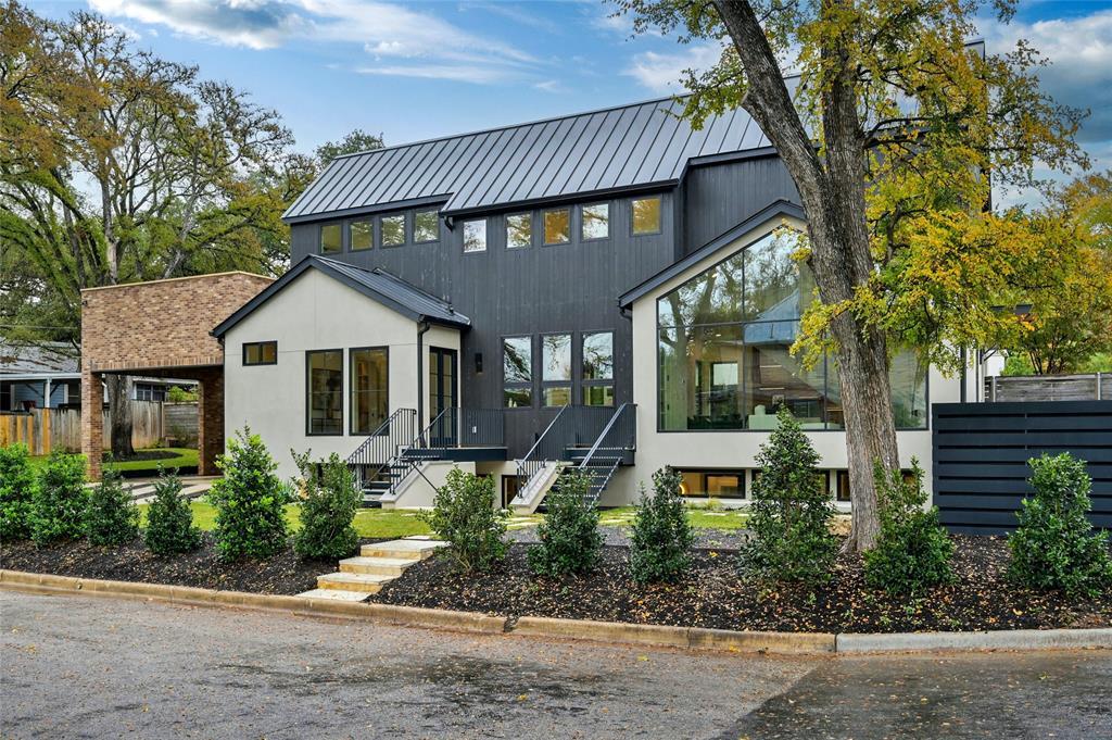 Primary Photo - 1501 Rockmoor Ave