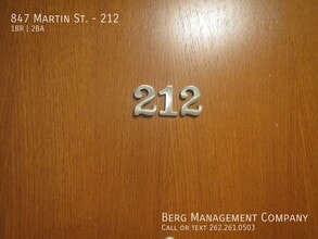 Building Photo - 847 Martin St