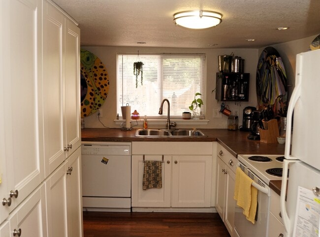 Foto del edificio - 7 5th Ave