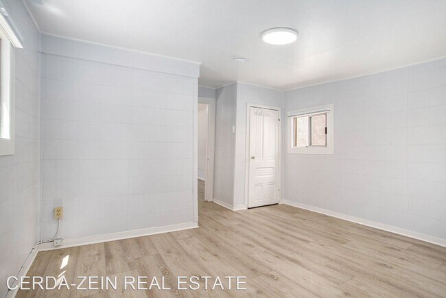 Foto del edificio - 1 br, 1 bath House - 531 Taylor Ave - Back...