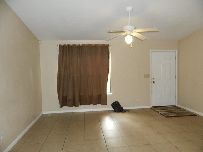 Building Photo - 1466 Valley Green Dr