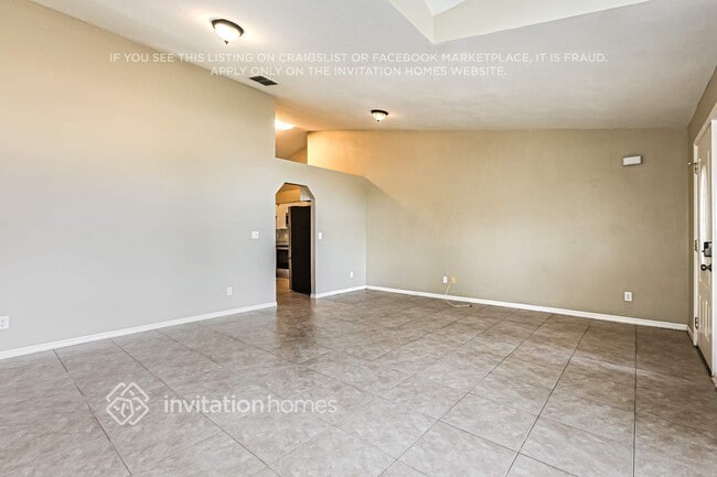 Building Photo - 2102 Ridgemore Dr