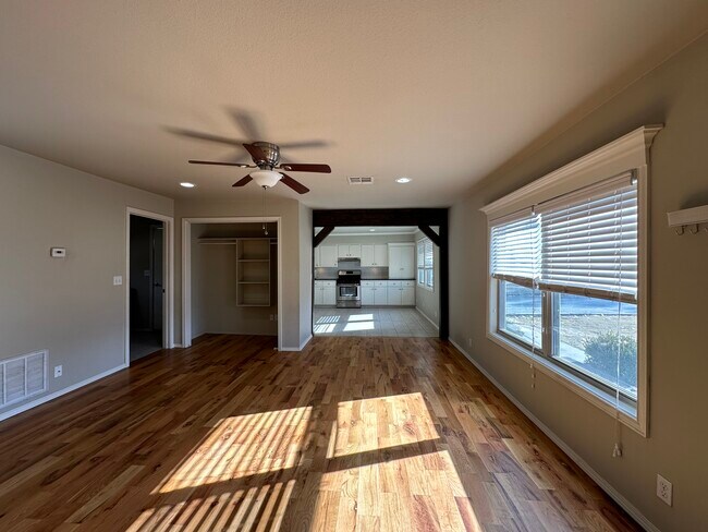 Foto del edificio - 7913 E 129th St