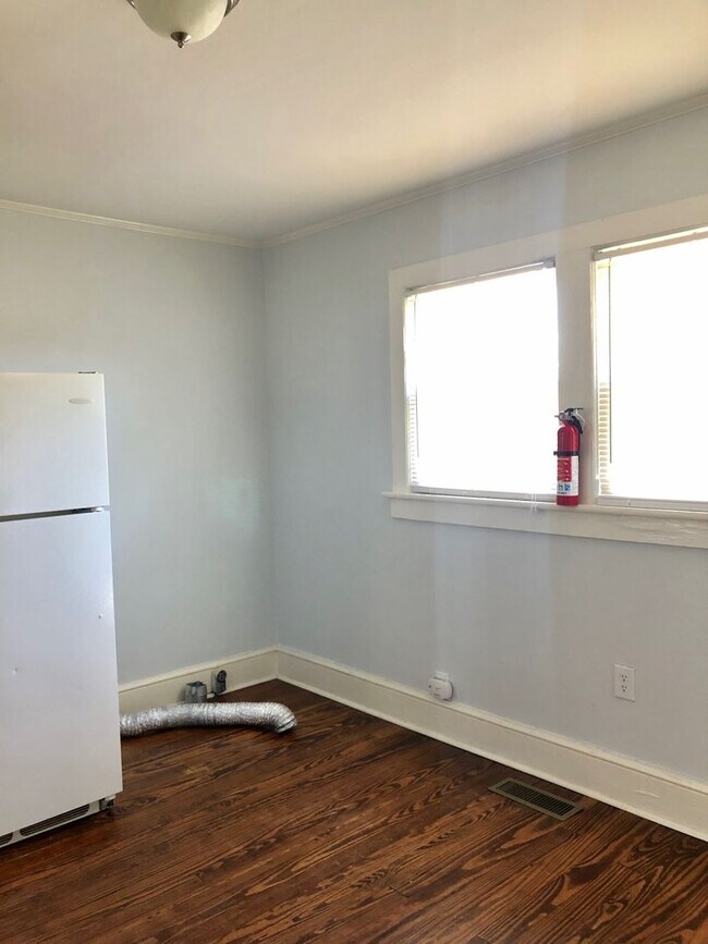 Foto del edificio - Adorable Bungalow with 2BR/1BA in Greer - desirable neighborhood in Greenville County - close to ...