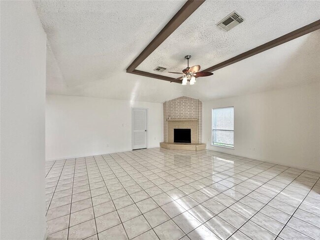 Building Photo - 6115 Briar Terrace Dr