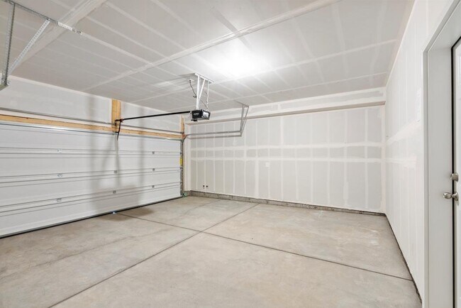 Foto del edificio - 1616 Riverplace Dr