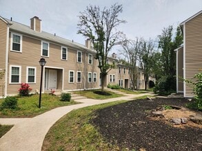 Building Photo - 129 Lowell St