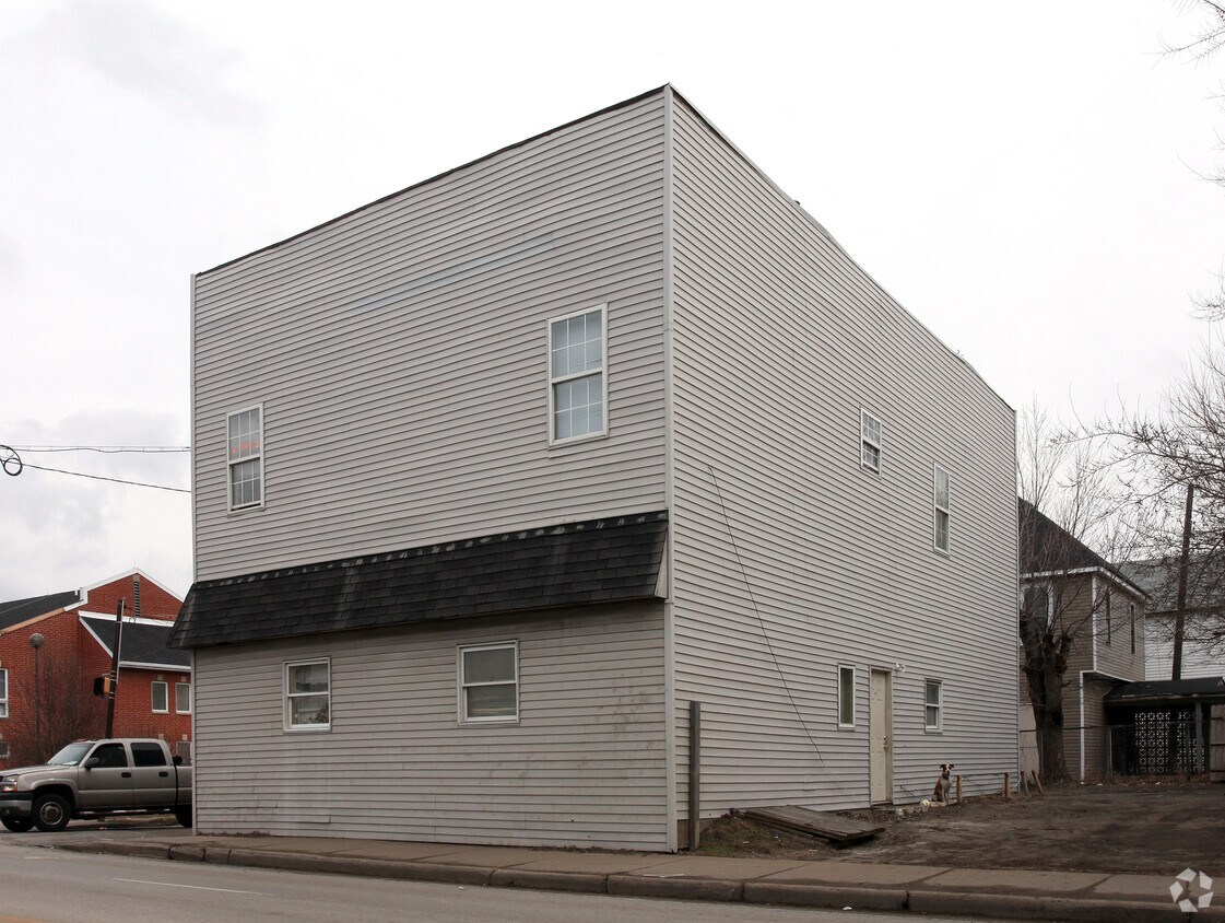 Primary Photo - 1601 S Meridian St