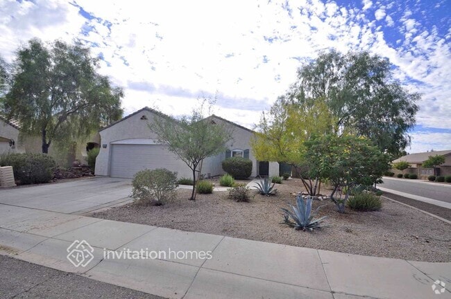 Building Photo - 17137 W Saguaro Ln