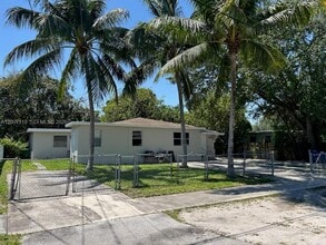 Building Photo - 1828 NW 93rd Terrace