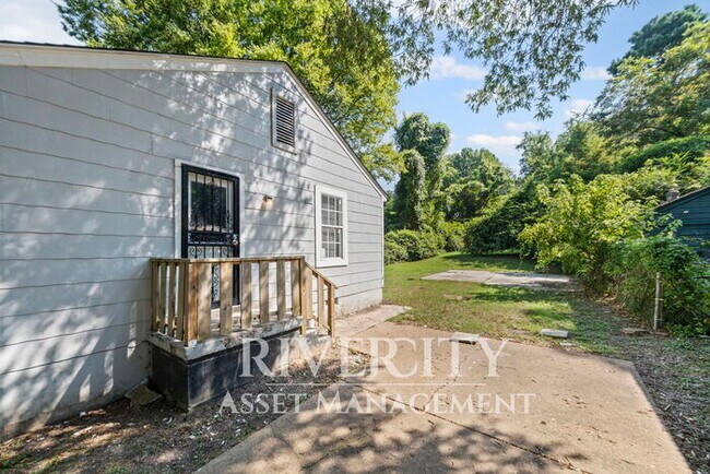 Foto del edificio - Beautiful Home Located In 38127 !! Section...