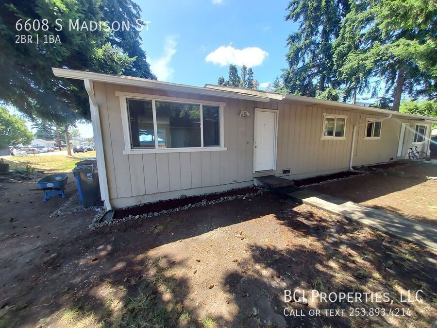 Foto principal - 6608 S Madison St