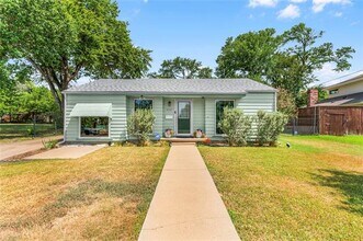 Building Photo - 3720 Oaklawn Dr