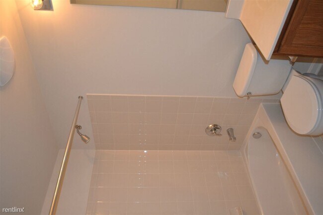 Building Photo - 22778 Sagamore Sq