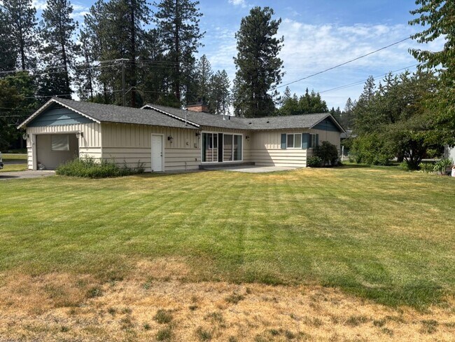 Foto del edificio - Charming Updated Home Near Fernan Lake & D...