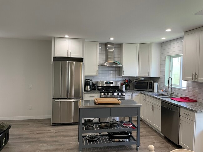 Foto del edificio - 847 Carolina St