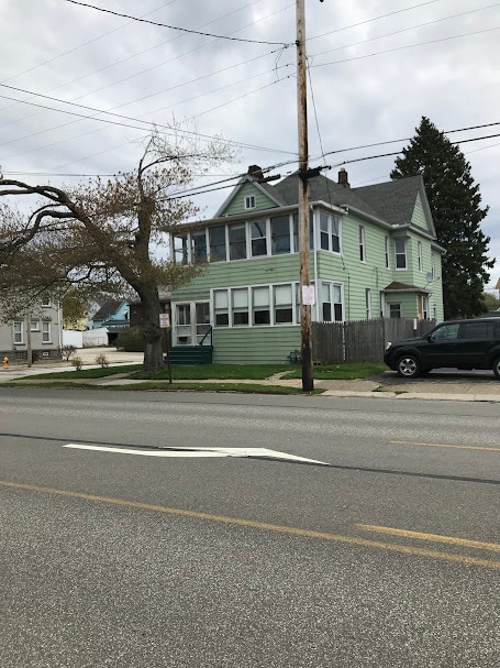 Building Photo - 3103 Peach St