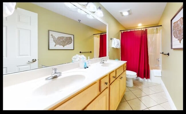 Building Photo - 215 Woliss Ln