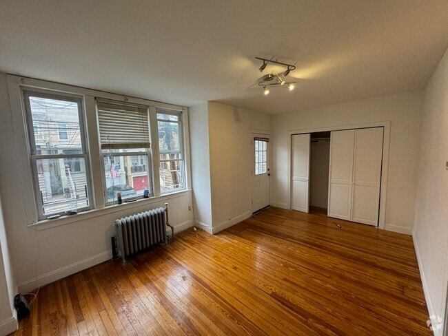 Building Photo - 31A 64th St