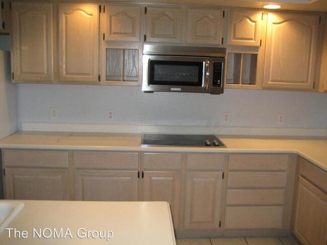Building Photo - 4 br, 2.5 bath House - 5513 E. Shea Blvd.