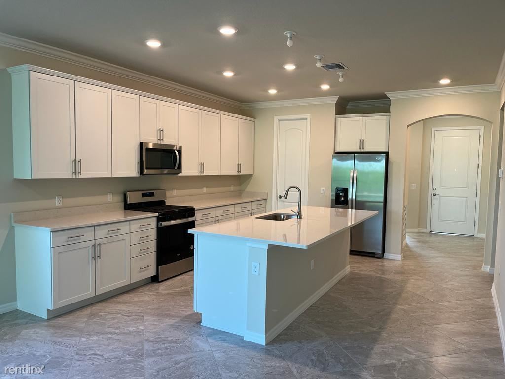 Foto principal - 4 br, 2 bath House - 4762 Roland Court