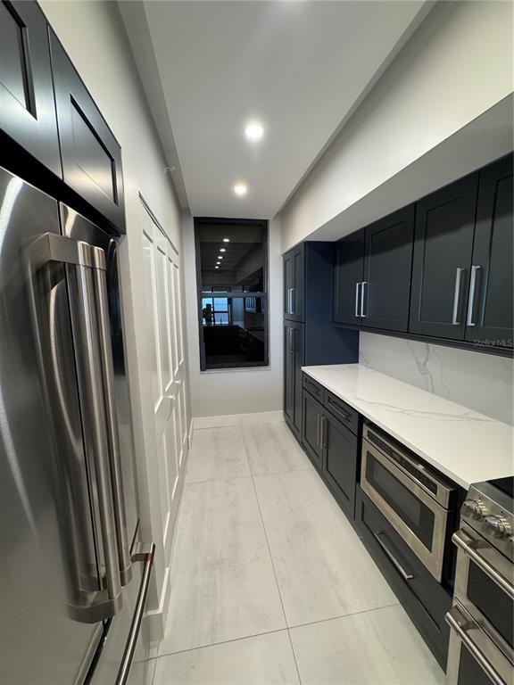 Building Photo - 2020 Harbourside Dr