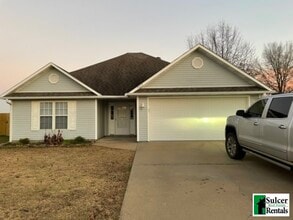 Building Photo - 4624 Jerri Cv