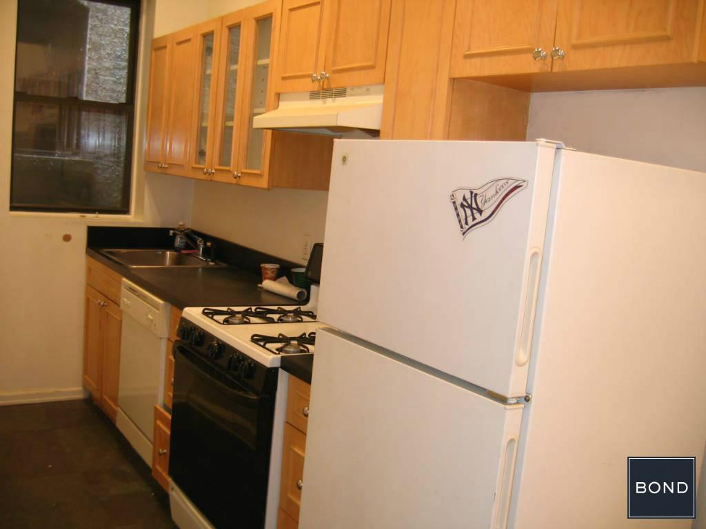 Primary Photo - 26 E 91st St