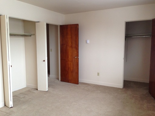 Building Photo - 918 Zimmer Ln