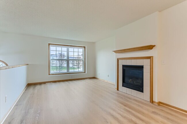 Building Photo - 15150 Fanning Dr N
