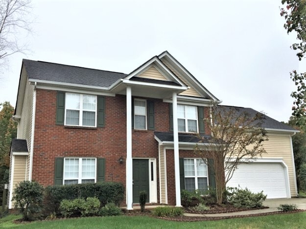 Building Photo - 1004 Bikar Ct